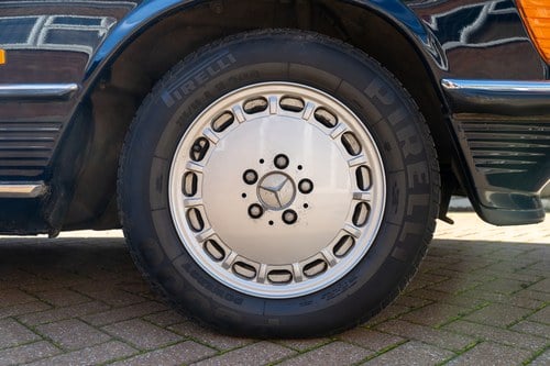 1988 Mercedes-Benz R107 500SL à vendre (picture 16 of 92)