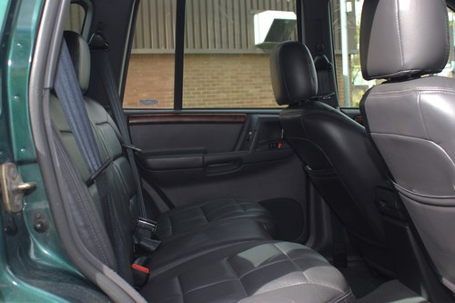 1999 Jeep ZJ Grand Cherokee 4litre Limited For Sale (picture 41 of 109)