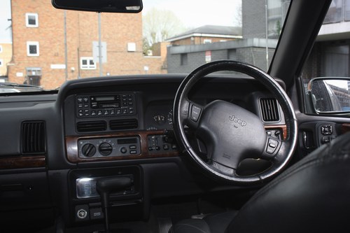 1999 Jeep ZJ Grand Cherokee 4litre Limited For Sale (picture 43 of 109)