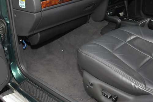 1999 Jeep ZJ Grand Cherokee 4litre Limited For Sale (picture 50 of 109)