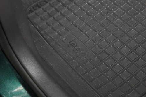 1999 Jeep ZJ Grand Cherokee 4litre Limited For Sale (picture 61 of 109)