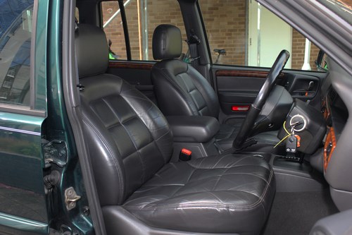 1999 Jeep ZJ Grand Cherokee 4litre Limited For Sale (picture 65 of 109)