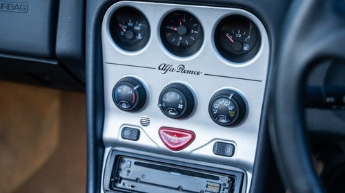 2003 Alfa Romeo Spider Spider Twins-Spark Lusso 916 En venta (imagen 28 de 162)