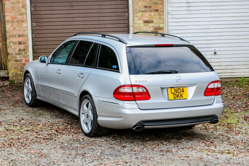 2004 Mercedes-Benz W211 E320 Avantgarde AMG Estate à vendre (picture 5 of 85)