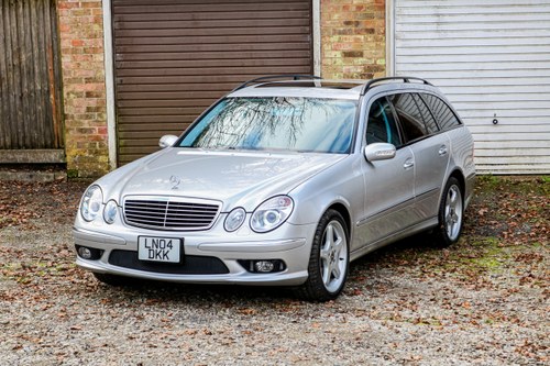 2004 Mercedes-Benz W211 E320 Avantgarde AMG Estate à vendre (picture 1 of 85)