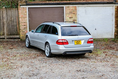 2004 Mercedes-Benz W211 E320 Avantgarde AMG Estate à vendre (picture 6 of 85)