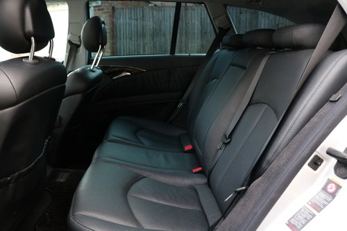 2004 Mercedes-Benz W211 E320 Avantgarde AMG Estate à vendre (picture 28 of 85)