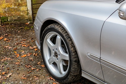 2004 Mercedes-Benz W211 E320 Avantgarde AMG Estate à vendre (picture 49 of 85)