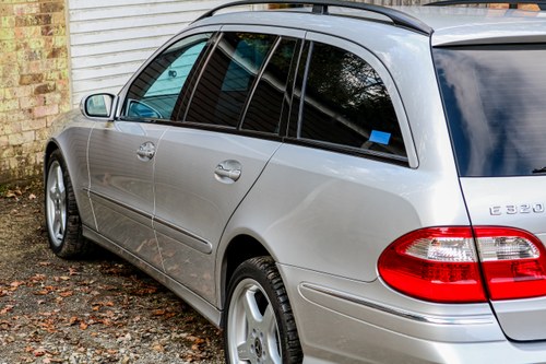 2004 Mercedes-Benz W211 E320 Avantgarde AMG Estate à vendre (picture 54 of 85)