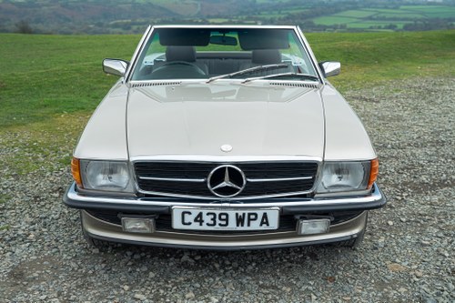 1986 Mercedes-Benz R107 300SL In vendita (immagine 52 di 224)