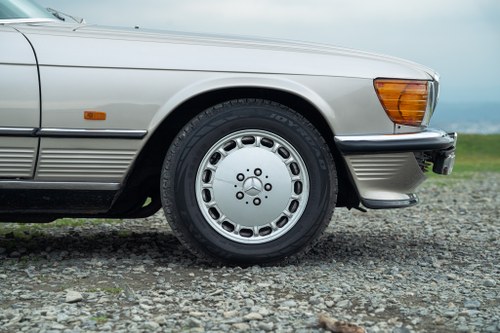 1986 Mercedes-Benz R107 300SL In vendita (immagine 67 di 224)