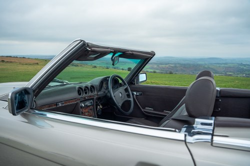 1986 Mercedes-Benz R107 300SL In vendita (immagine 72 di 224)