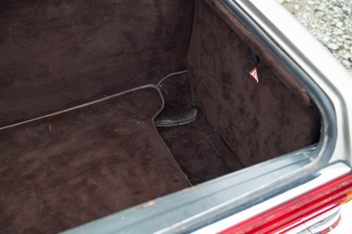 1986 Mercedes-Benz R107 300SL In vendita (immagine 115 di 224)