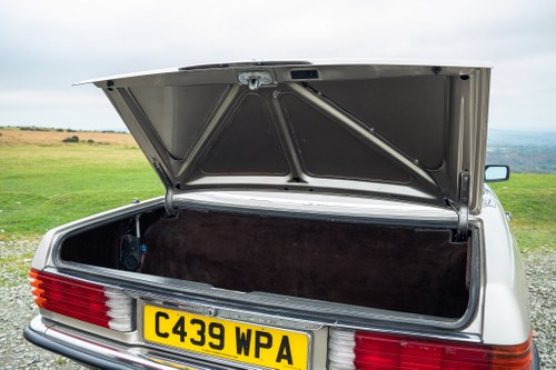 1986 Mercedes-Benz R107 300SL In vendita (immagine 119 di 224)