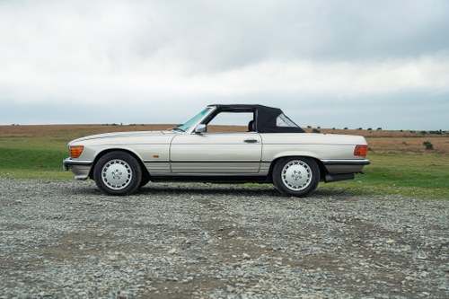 1986 Mercedes-Benz R107 300SL In vendita (immagine 57 di 224)