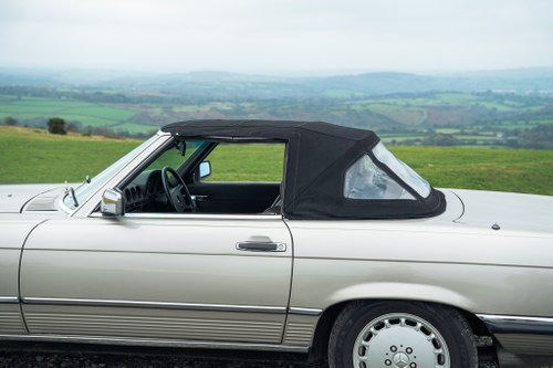 1986 Mercedes-Benz R107 300SL In vendita (immagine 147 di 224)
