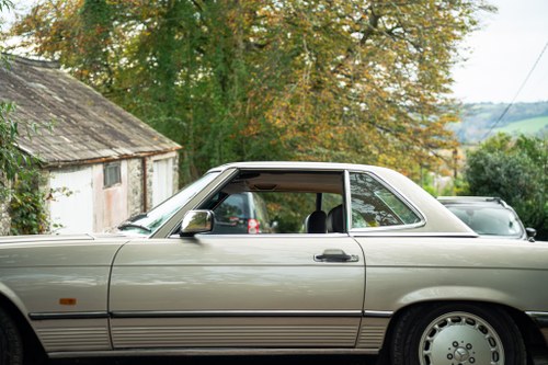 1986 Mercedes-Benz R107 300SL In vendita (immagine 132 di 224)