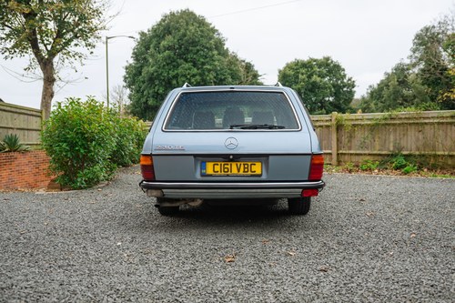 1986 Mercedes-Benz S123 230T Estate In vendita (immagine 10 di 119)