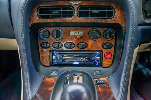 1999 Aston Martin DB7 Te koop (foto 24 van 87)