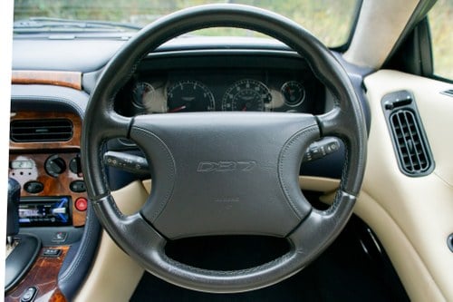 1999 Aston Martin DB7 Te koop (foto 35 van 87)