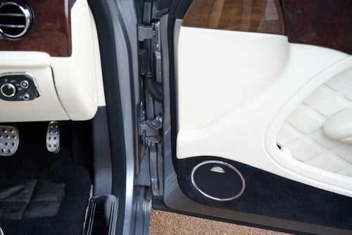 2013 Bentley Mulsanne V8 Mulliner Driving Specification In vendita (immagine 32 di 191)