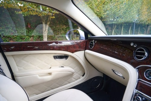 2013 Bentley Mulsanne V8 Mulliner Driving Specification In vendita (immagine 48 di 191)