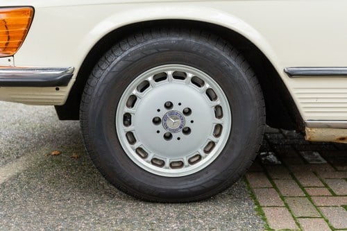 1981 Mercedes-Benz 280 SL R107 à vendre (picture 31 of 202)