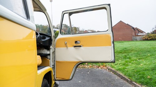 1971 Volkswagen T2 Bay Window Camper For Sale (picture 46 of 241)