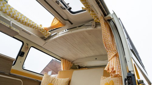 1971 Volkswagen T2 Bay Window Camper For Sale (picture 76 of 241)