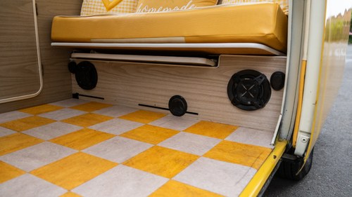 1971 Volkswagen T2 Bay Window Camper For Sale (picture 94 of 241)