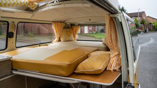 1971 Volkswagen T2 Bay Window Camper For Sale (picture 102 of 241)