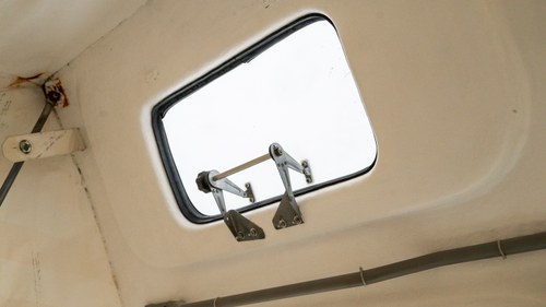 1971 Volkswagen T2 Bay Window Camper For Sale (picture 116 of 241)