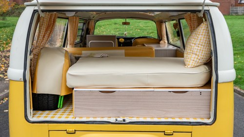 1971 Volkswagen T2 Bay Window Camper For Sale (picture 124 of 241)