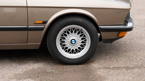 1984 BMW 528i (E28) Te koop (foto 10 van 220)