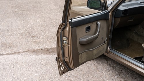 1984 BMW 528i (E28) Te koop (foto 77 van 220)