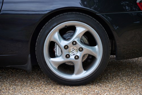 1999 Porsche 996 911 Carrera 4 Millennium Limited Edition In vendita (immagine 20 di 137)