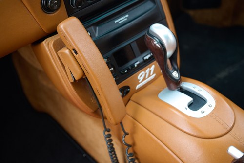 1999 Porsche 996 911 Carrera 4 Millennium Limited Edition In vendita (immagine 45 di 137)