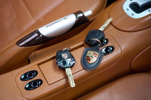 1999 Porsche 996 911 Carrera 4 Millennium Limited Edition In vendita (immagine 56 di 137)