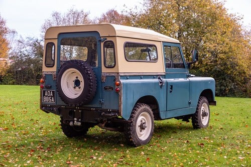 1964 Land Rover Series IIA 88” In vendita (immagine 8 di 168)