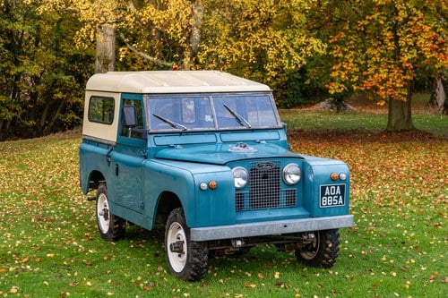 1964 Land Rover Series IIA 88” In vendita (immagine 17 di 168)