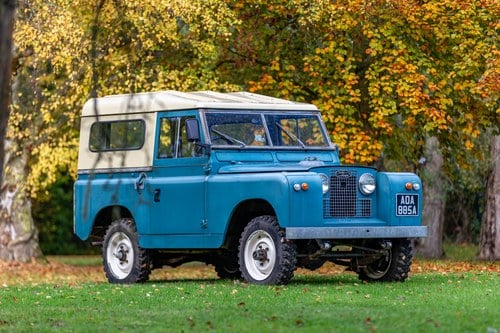 1964 Land Rover Series IIA 88” In vendita (immagine 33 di 168)
