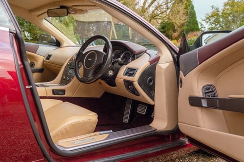 2005 Aston Martin DB9 For Sale (picture 21 of 133)