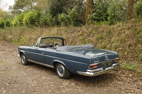 1964 Mercedes-Benz W111 220SE Cabriolet Te koop (foto 4 van 241)