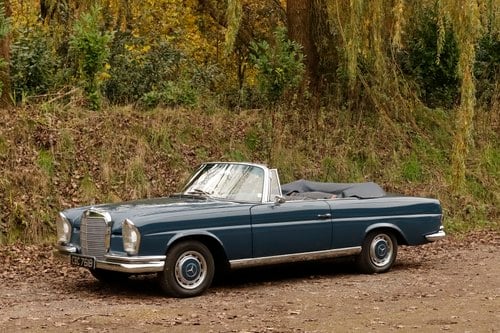 1964 Mercedes-Benz W111 220SE Cabriolet Te koop (foto 8 van 241)