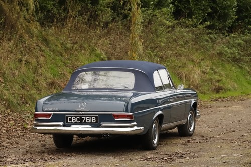 1964 Mercedes-Benz W111 220SE Cabriolet Te koop (foto 34 van 241)