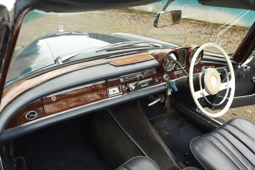1964 Mercedes-Benz W111 220SE Cabriolet Te koop (foto 50 van 241)