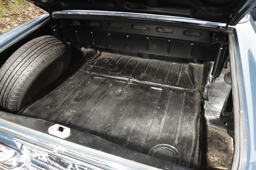 1964 Mercedes-Benz W111 220SE Cabriolet Te koop (foto 111 van 241)