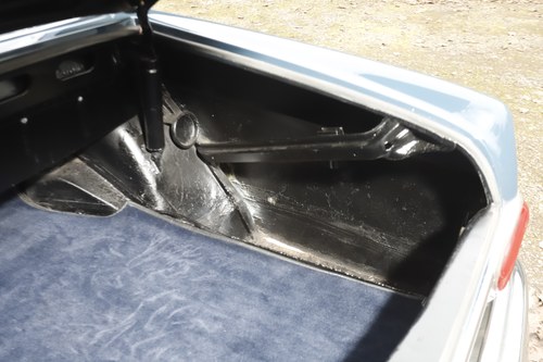 1964 Mercedes-Benz W111 220SE Cabriolet Te koop (foto 116 van 241)