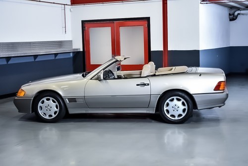 1994 Mercedes-Benz R129 SL320 Convertible 3.2L I6 For Sale (picture 28 of 140)