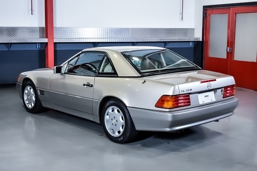 1994 Mercedes-Benz R129 SL320 Convertible 3.2L I6 For Sale (picture 40 of 140)